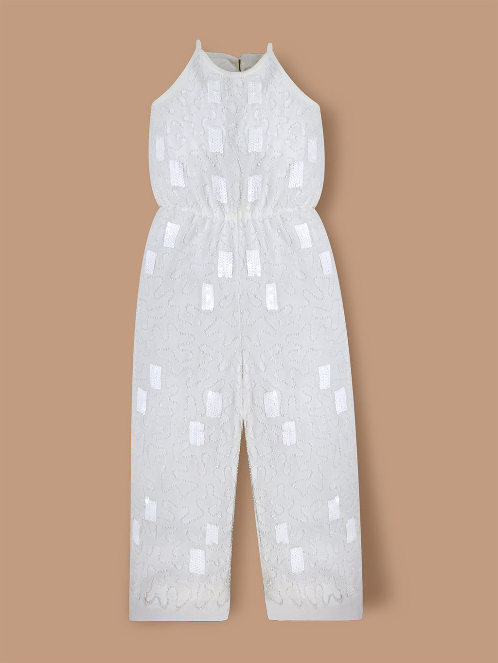 Cherry Crumble White Happy-Luxe Outfit