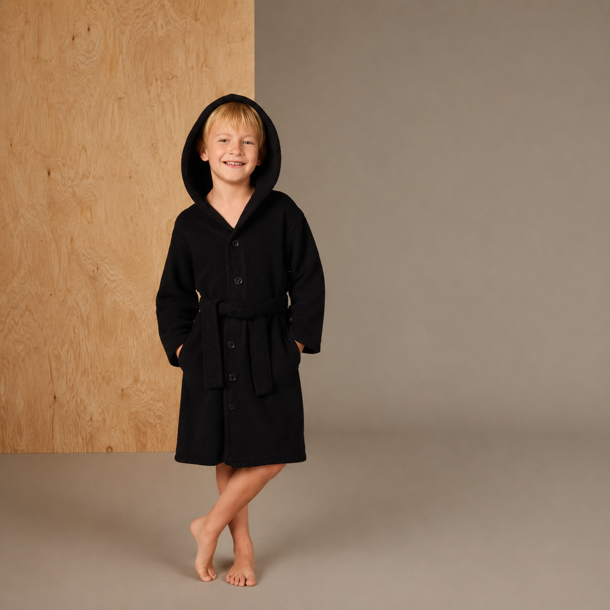 Black Snuggle-Trendy Winter Outfit