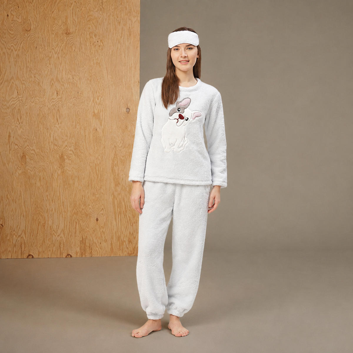 Women Sky Blue Applique Cotton Blend Round Neck Nightsuit